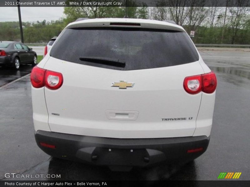 White / Dark Gray/Light Gray 2011 Chevrolet Traverse LT AWD