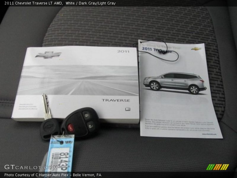 White / Dark Gray/Light Gray 2011 Chevrolet Traverse LT AWD