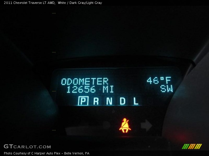White / Dark Gray/Light Gray 2011 Chevrolet Traverse LT AWD