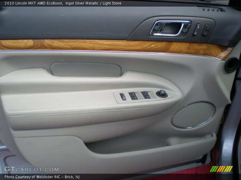Ingot Silver Metallic / Light Stone 2010 Lincoln MKT AWD EcoBoost