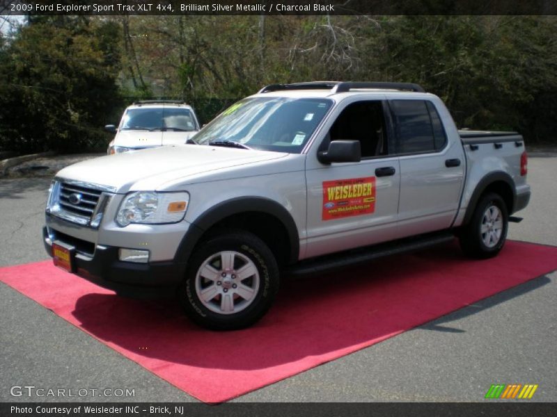 Brilliant Silver Metallic / Charcoal Black 2009 Ford Explorer Sport Trac XLT 4x4