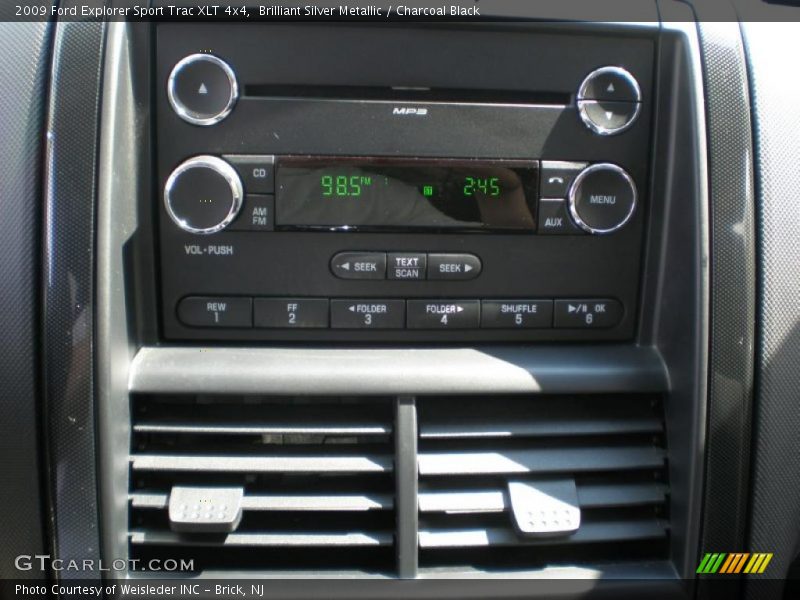 Brilliant Silver Metallic / Charcoal Black 2009 Ford Explorer Sport Trac XLT 4x4