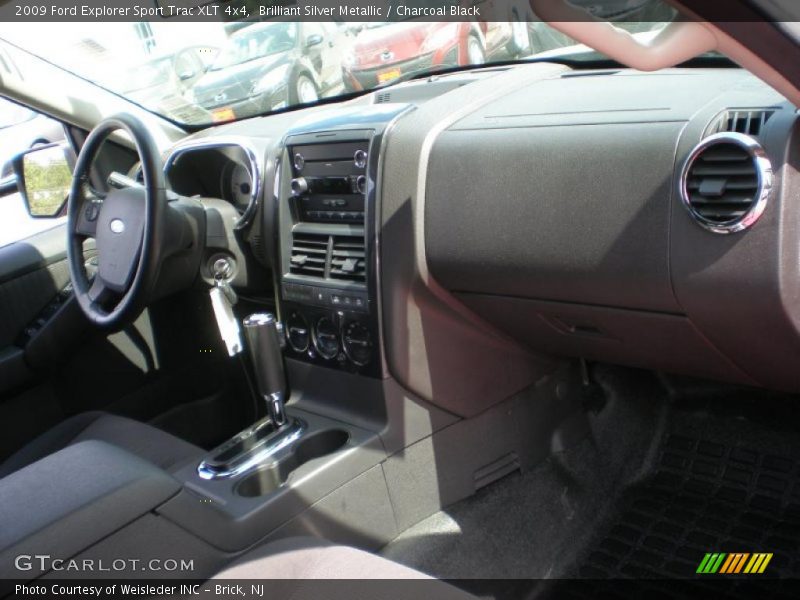 Brilliant Silver Metallic / Charcoal Black 2009 Ford Explorer Sport Trac XLT 4x4