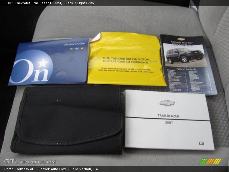 Black / Light Gray 2007 Chevrolet TrailBlazer LS 4x4