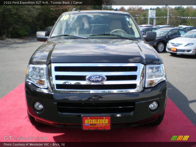 Tuxedo Black / Camel 2010 Ford Expedition XLT 4x4