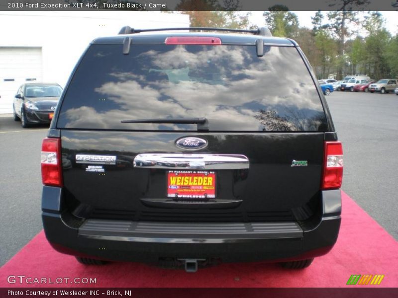 Tuxedo Black / Camel 2010 Ford Expedition XLT 4x4