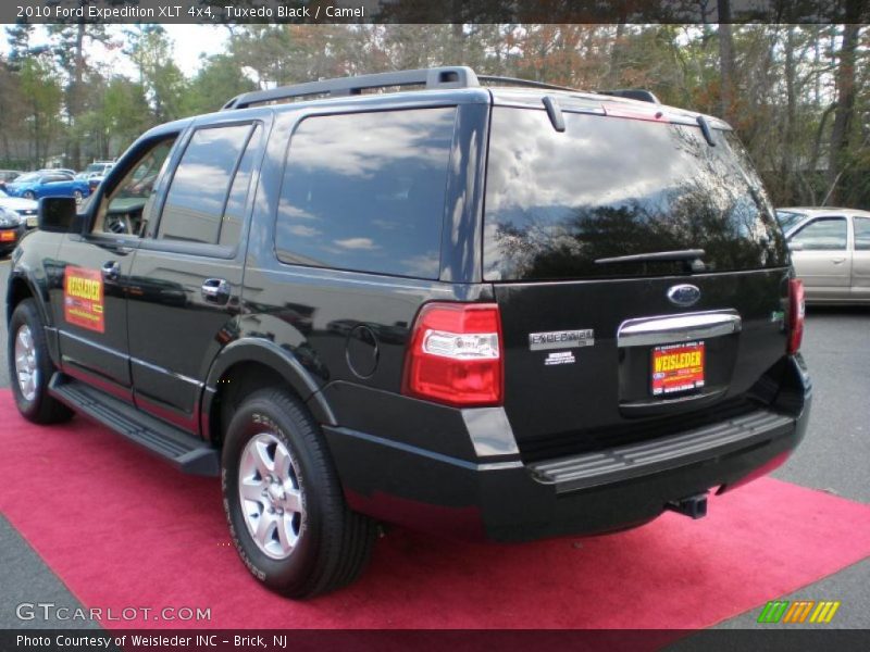Tuxedo Black / Camel 2010 Ford Expedition XLT 4x4