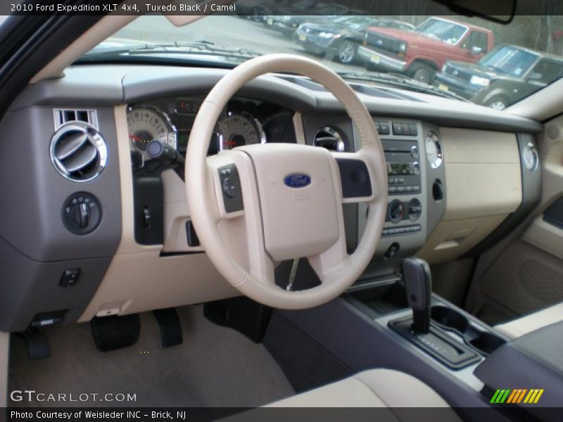 Tuxedo Black / Camel 2010 Ford Expedition XLT 4x4