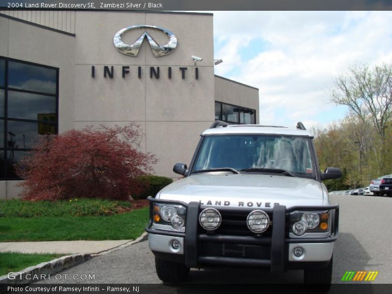 Zambezi Silver / Black 2004 Land Rover Discovery SE
