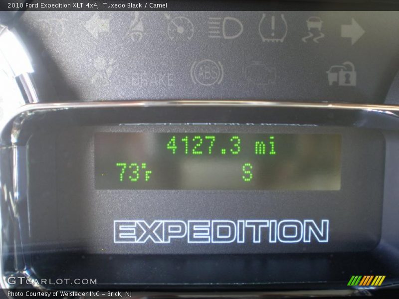 Tuxedo Black / Camel 2010 Ford Expedition XLT 4x4