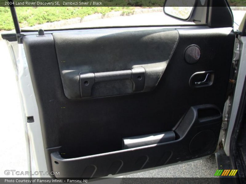 Zambezi Silver / Black 2004 Land Rover Discovery SE