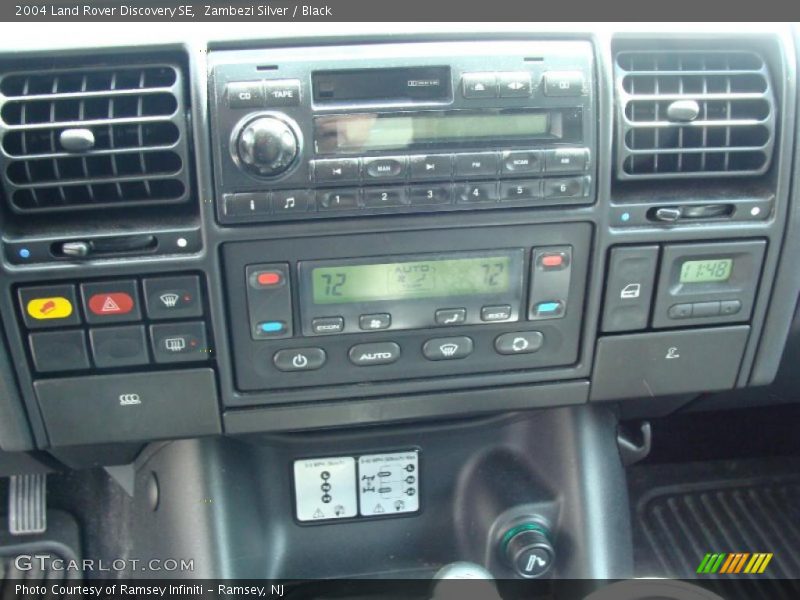 Zambezi Silver / Black 2004 Land Rover Discovery SE