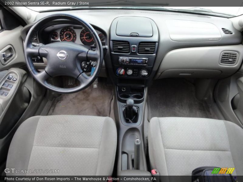 Dashboard of 2002 Sentra SE-R