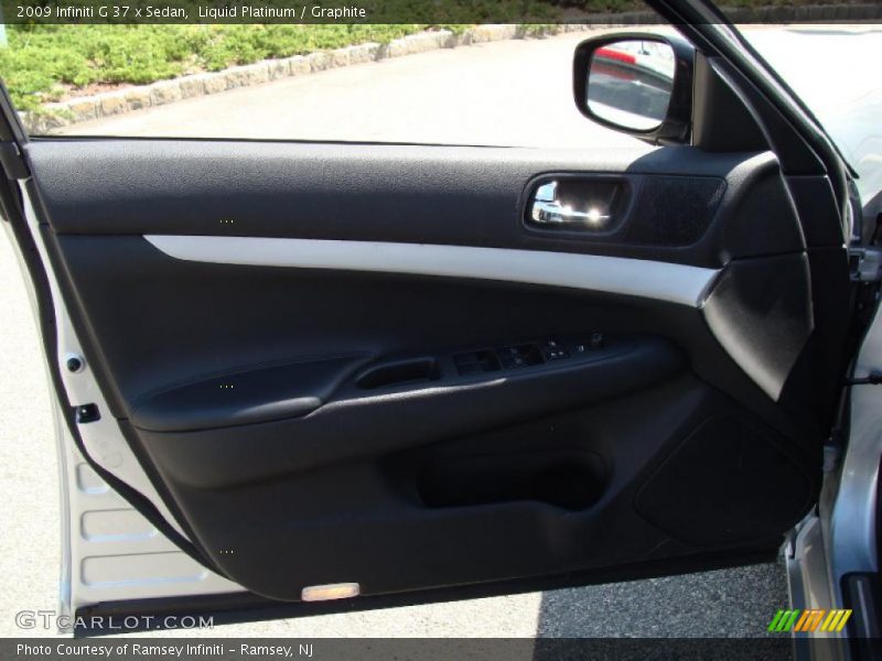 Liquid Platinum / Graphite 2009 Infiniti G 37 x Sedan