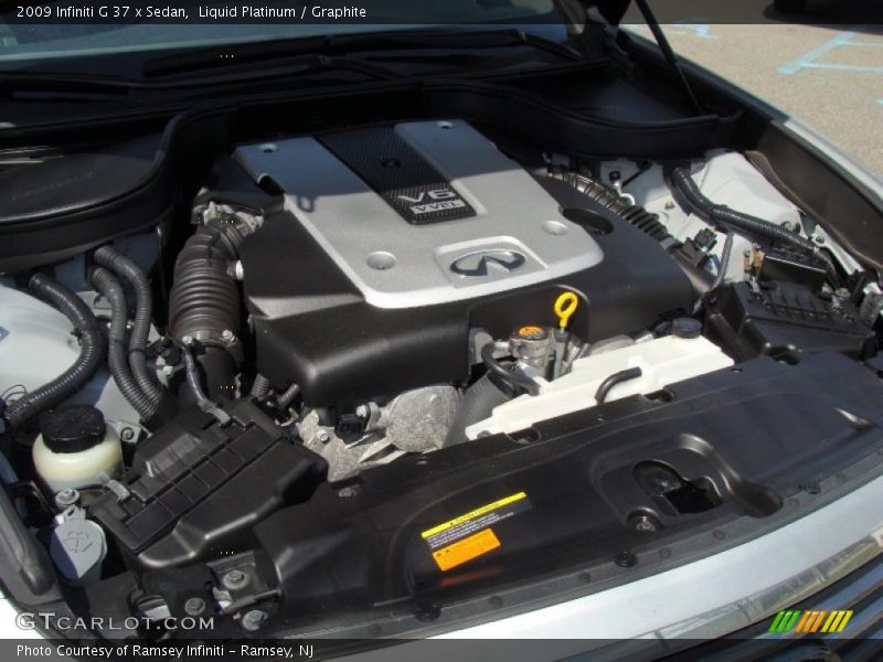 Liquid Platinum / Graphite 2009 Infiniti G 37 x Sedan
