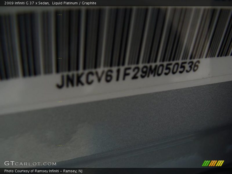 Liquid Platinum / Graphite 2009 Infiniti G 37 x Sedan