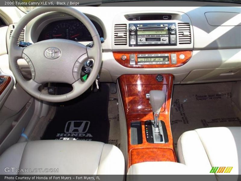 Black / Beige 2006 Toyota Camry XLE V6