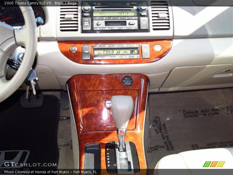 Black / Beige 2006 Toyota Camry XLE V6