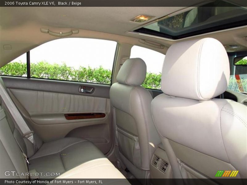 Black / Beige 2006 Toyota Camry XLE V6