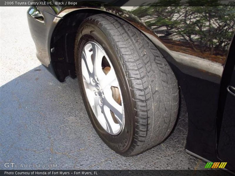 Black / Beige 2006 Toyota Camry XLE V6