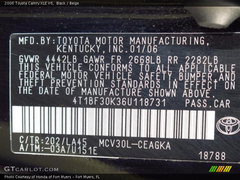 Black / Beige 2006 Toyota Camry XLE V6