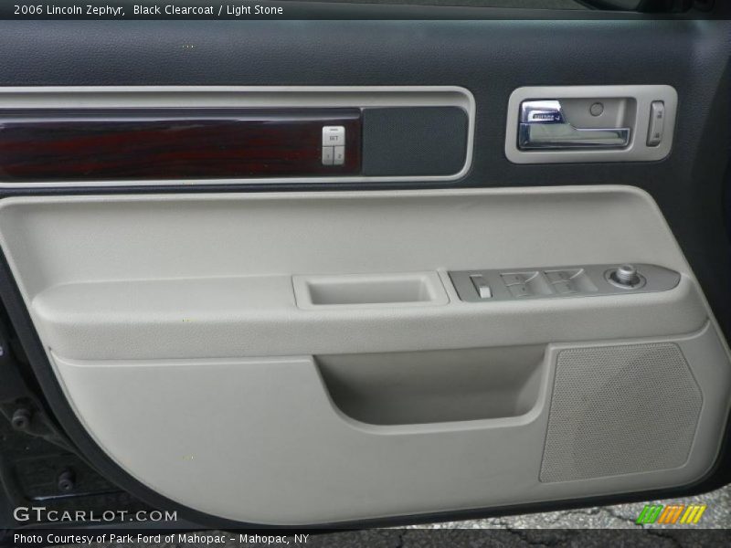 Black Clearcoat / Light Stone 2006 Lincoln Zephyr