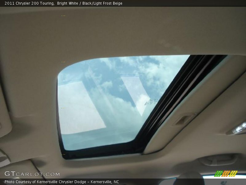 Bright White / Black/Light Frost Beige 2011 Chrysler 200 Touring