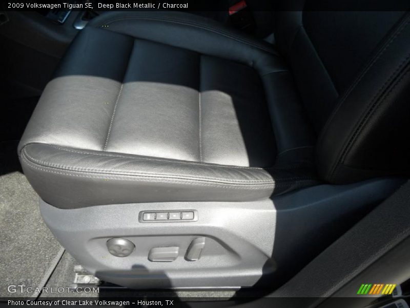 Deep Black Metallic / Charcoal 2009 Volkswagen Tiguan SE