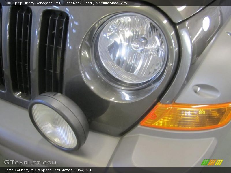Dark Khaki Pearl / Medium Slate Gray 2005 Jeep Liberty Renegade 4x4