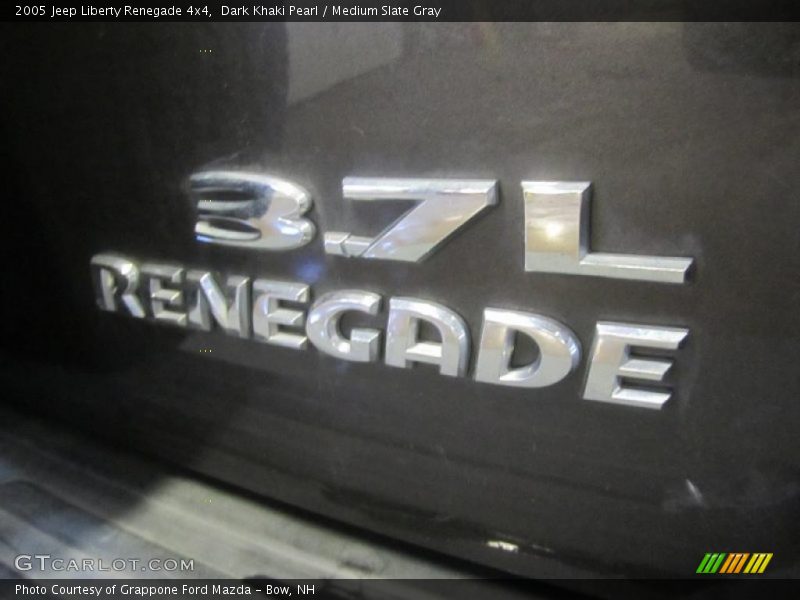 Dark Khaki Pearl / Medium Slate Gray 2005 Jeep Liberty Renegade 4x4
