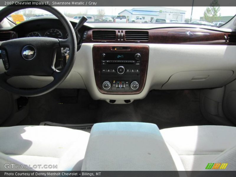 Dashboard of 2007 Impala LT