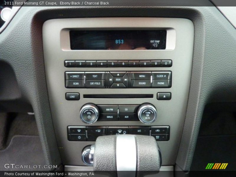 Controls of 2011 Mustang GT Coupe