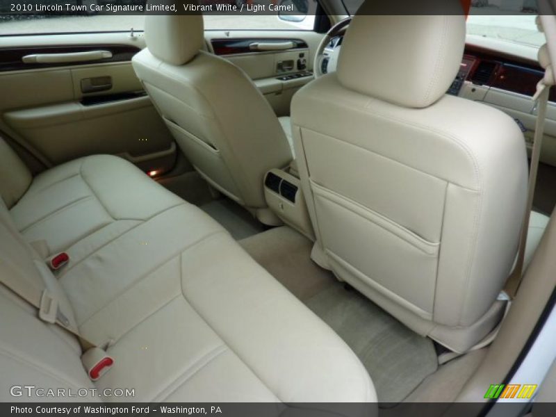 Vibrant White / Light Camel 2010 Lincoln Town Car Signature Limited