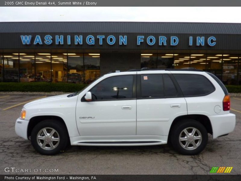 Summit White / Ebony 2005 GMC Envoy Denali 4x4