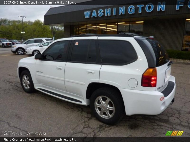 Summit White / Ebony 2005 GMC Envoy Denali 4x4