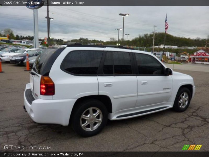 Summit White / Ebony 2005 GMC Envoy Denali 4x4