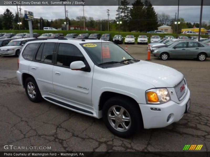 Summit White / Ebony 2005 GMC Envoy Denali 4x4