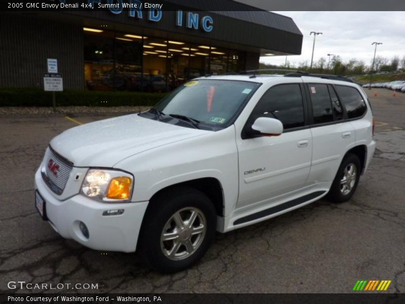 Summit White / Ebony 2005 GMC Envoy Denali 4x4