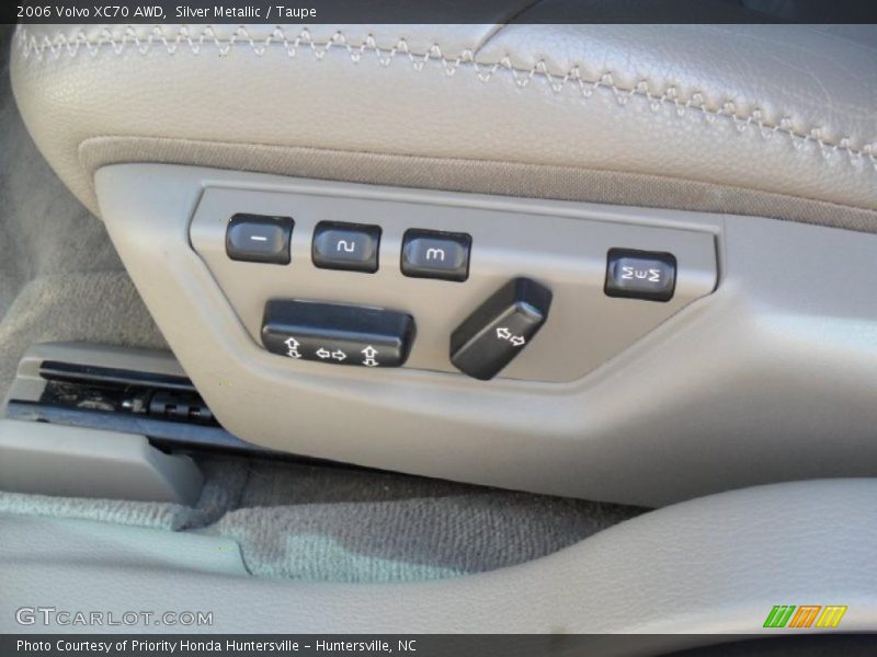 Silver Metallic / Taupe 2006 Volvo XC70 AWD