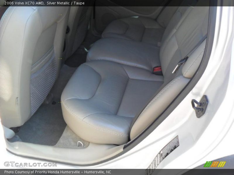 Silver Metallic / Taupe 2006 Volvo XC70 AWD