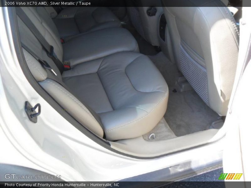Silver Metallic / Taupe 2006 Volvo XC70 AWD