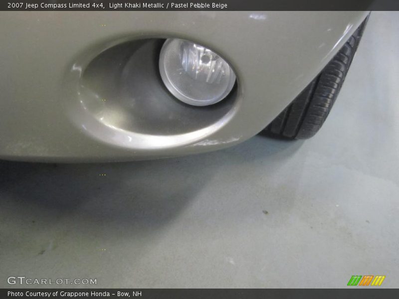 Light Khaki Metallic / Pastel Pebble Beige 2007 Jeep Compass Limited 4x4