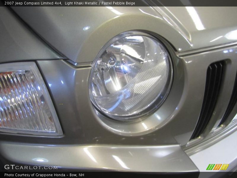 Light Khaki Metallic / Pastel Pebble Beige 2007 Jeep Compass Limited 4x4