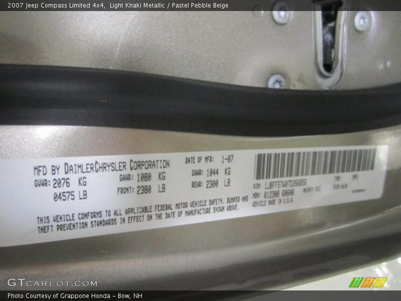 Light Khaki Metallic / Pastel Pebble Beige 2007 Jeep Compass Limited 4x4