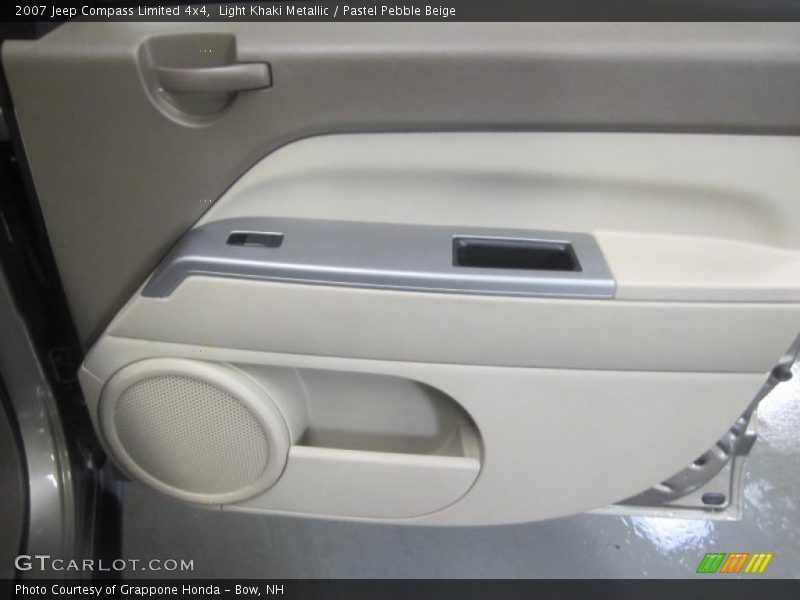 Light Khaki Metallic / Pastel Pebble Beige 2007 Jeep Compass Limited 4x4
