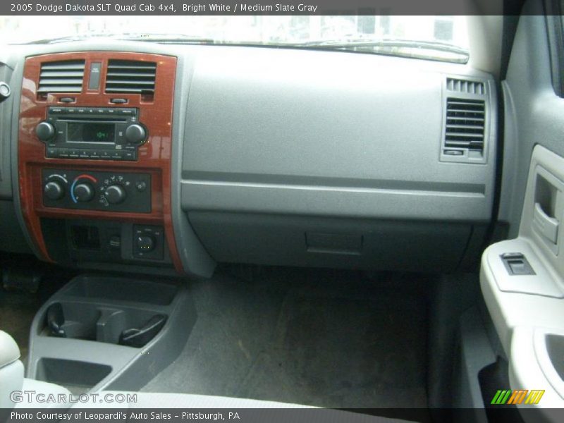 Bright White / Medium Slate Gray 2005 Dodge Dakota SLT Quad Cab 4x4