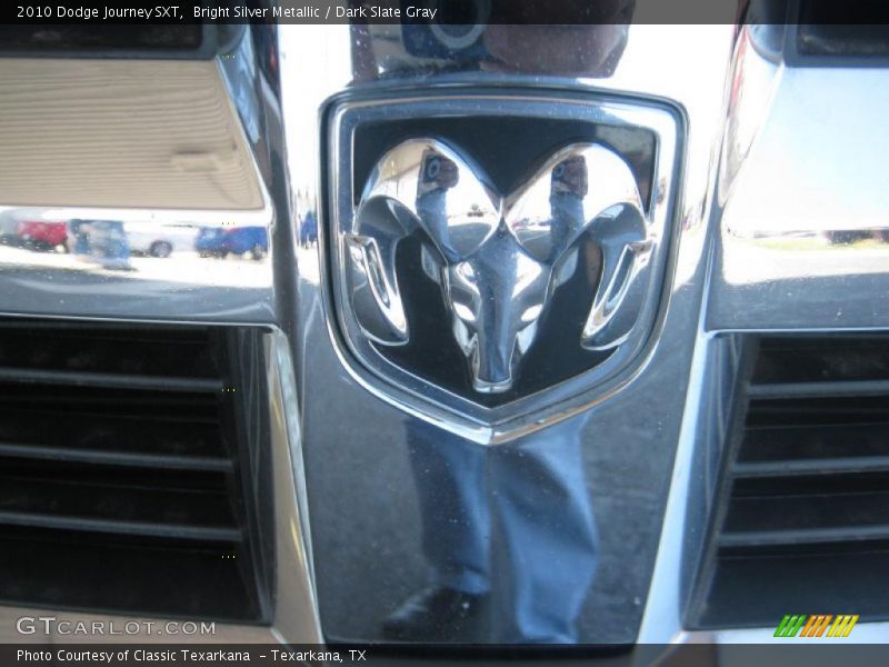 Bright Silver Metallic / Dark Slate Gray 2010 Dodge Journey SXT