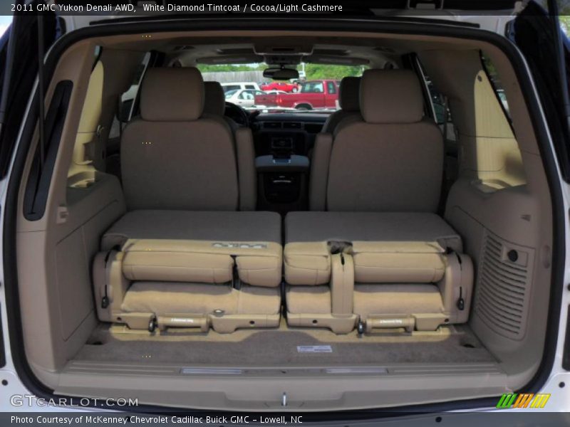 White Diamond Tintcoat / Cocoa/Light Cashmere 2011 GMC Yukon Denali AWD