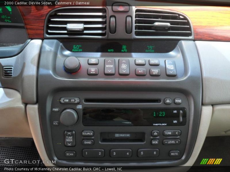 Cashmere / Oatmeal 2000 Cadillac DeVille Sedan