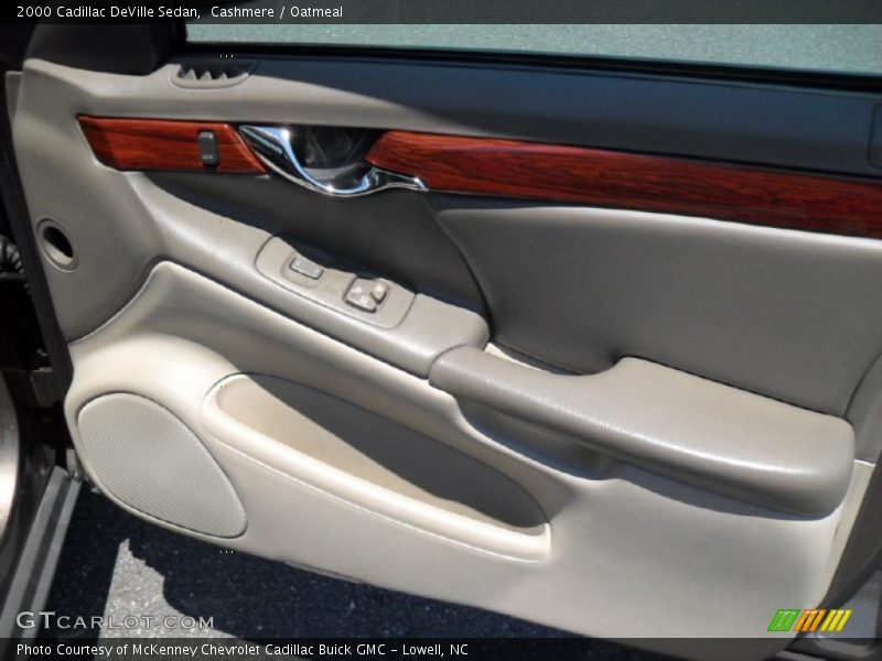 Cashmere / Oatmeal 2000 Cadillac DeVille Sedan